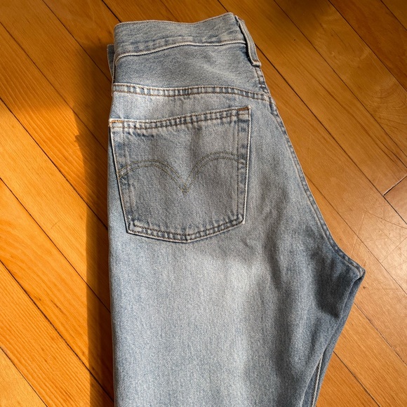 Levi’s 501 Skinny Jeans - Button Fly - Authentic Denim - Size 26x30 - retail $98 - Picture 8 of 13